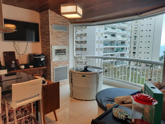 Imagem Excelente oportunidade: Apartamento atualizado com vista no Guarujá-SP, bairro Pitangueiras, 1 quarto, 2 salas, 1 banheiro, 2 vagas de garagem, 65m².