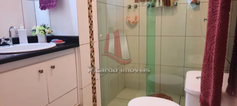 Imagem Casa Duplex c/ 4 Dormitórios à Venda, 150 m² no Peró - Cabo Frio/RJ