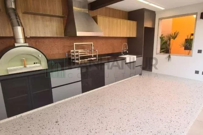 Imagem Casa de Alto Padrão no Jardim Paulista: 5 Quartos, 5 Suítes, 4 Salas, 6 Banheiros, 4 Vagas, 450 m² - São Paulo-SP