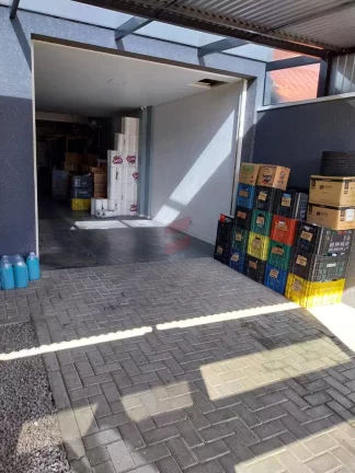 Imagem BARRACÃO/GALPÃO à venda com 384m² por R$ 1.800.000,00 no bairro Vargem Grande - PINHAIS / PR