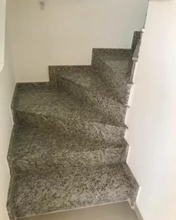 Imagem Sobrado com 2 Quartos e 2 banheiros à Venda, 80 m²