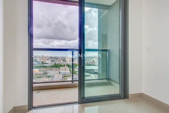 Imagem Apartamento moderno e bem distribuído, com uma suíte ampla, já com espaço planejado para armári...