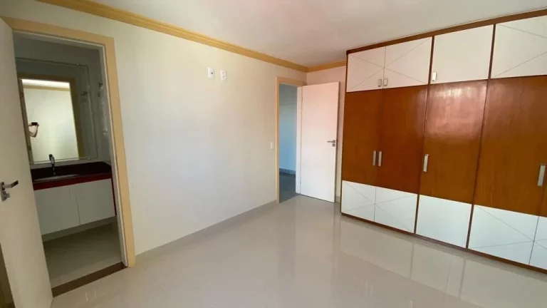 Imagem Cobertura Triplex, 04 Suites, 02 Vagas de Garagem, Centro, Guarapari - ES