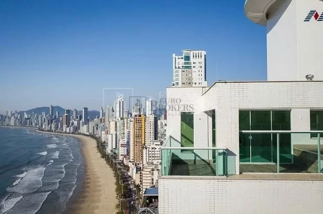 Imagem Cobertura com 3 suítes e 8 vagas de garagem