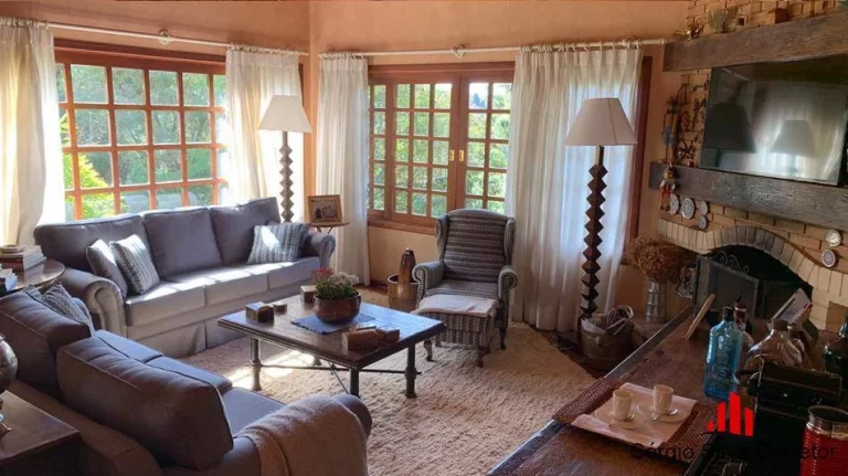 Imagem Casa com 5 dormitórios à Venda em Condomínio Fechado por R$ 6.500,00 m².