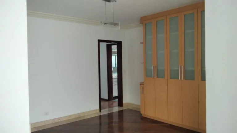 Imagem Casa no Res. Melville - 600m²