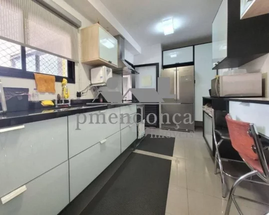 Imagem Apartamento a venda na Rua Jorge Americano com 157m²