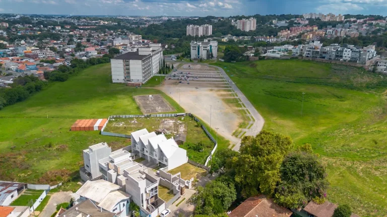 Imagem Terreno Campo Comprido Pronto para construir!
