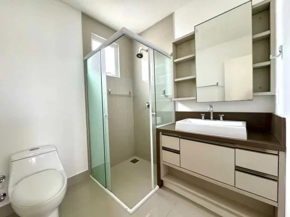 Imagem Apartamento decorado com 3 suítes e 3 vagas de garagem em Balneário Camboriú