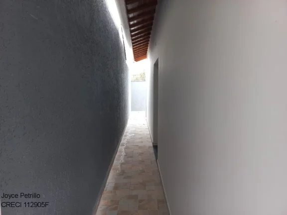 Imagem Casa Nova e Moderna com Piscina à Venda em Peruíbe.
