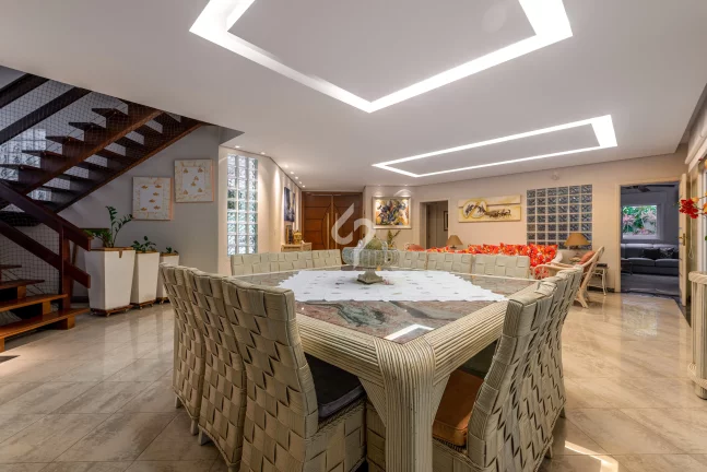 Imagem Fabulosa mansão com localização privilegiada no módulo 3 em Riviera de São Lourenço