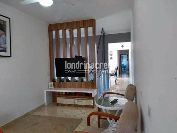 Imagem Imóvel completo na Região Sul de Londrina com 252m², jardim privativo, churrasqueira e aquecedor solar