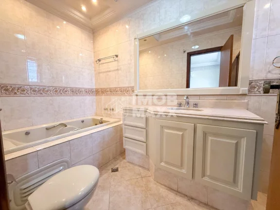 Imagem Casa para Alugar no Núcleo Bandeirante, 5 Quartos, 3 Suítes, 378m²
