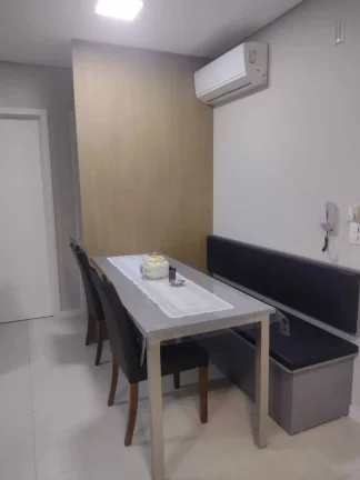 Imagem Apartamento mobiliado com 1 dormitório e 1 vaga de garagem no Centro de Balneário Camboriú-SC