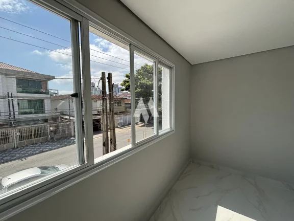 Imagem Casa Sobreposta com 3 dormitórios e 3 suítes com piscina - Boqueirão / Santos