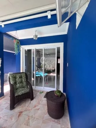 Imagem Sobrado com 3 Dormitórios
