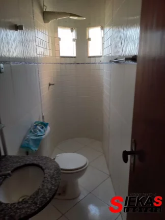 Imagem Excelente oportunidade! Casa em condomínio à venda na Vila Matilde, São Paulo-SP, com 3 quartos, 1 suíte, 2 banheiros, 4 vagas de garagem e 198m².