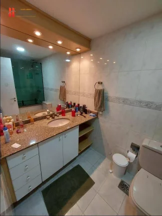 Imagem APARTAMENTO a poucos passos da PRAIA de 2 quartos + DCE à venda na Barra da Tijuca/RJ