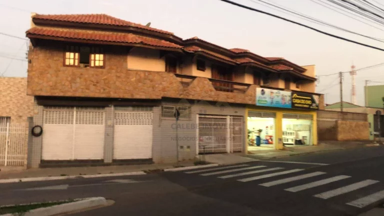 Imagem Casa com 5 dormitórios à venda, 463 m² por R$ 900.000,00 - Jardim Rosa Garcia - Tatuí/SP