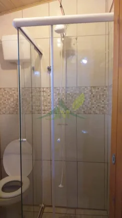 Imagem Linda Chácara em Piracaia: 1600m², Piscina, Lago, Poço, e Mais!