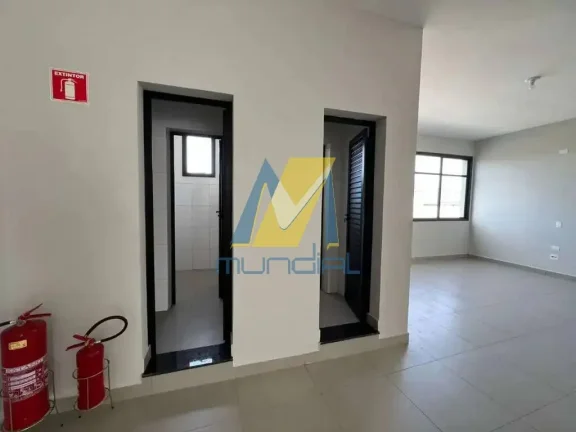 Imagem Galpão Comercial com 400m² em Dois Pavimentos, Estrutura Completa