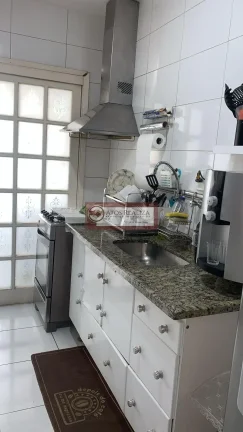 Imagem Chegou a sua Oportunidade de morar no Jardim Marajoara. Vendo Apartamento com sacada no Jardim Marajoara, imóvel de 82m² com 3 Dormitórios com planejados, Sala living para 2 ambientes, Varanda com vista panoramica, Cozinha com Armários, Lavandaria, 2 banh