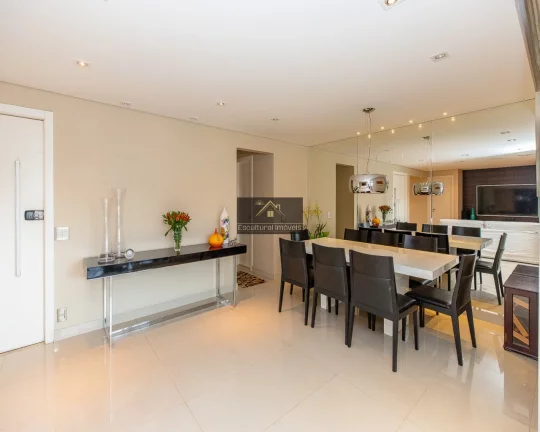 Imagem APARTAMENTO 133,00 M ÁREA ÚTIL 3 QUARTOS SENDO 1 SUÍTE SALA 3 AMBIENTES LAVABO PORCELANATO VARANDA GOURMET VISTA 2 VAGAS GARAGEM DEPÓSITO MERCADINHO