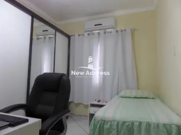 Imagem Casa com 5 quartos, 3 banheiros, 180 m², 1 suíte com closet e 2 vagas. Agende sua visita!