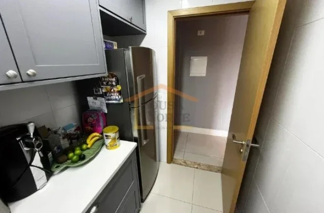 Imagem Apartamento com 92 m², com 2 dormitórios, sendo 1 suite, possibilidade de terceiro dormitório rev...