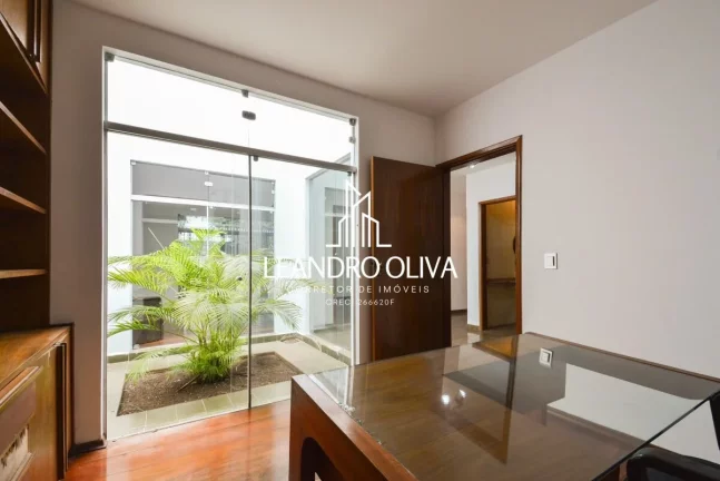 Imagem Sobrado à Venda no Planalto Paulista 331m² | 4 Dorms | Espaço, Conforto e Sofisticação