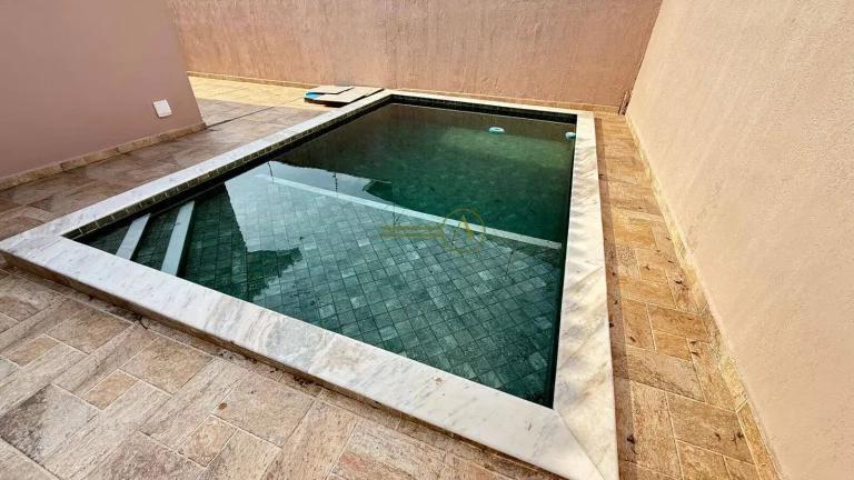 Imagem Oportunidade casa térrea apenas 100 metros da praia, totalmente reformada