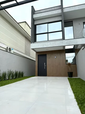 Imagem Casa Geminada nos Ingleses com 3 dormitórios, sendo 1 suíte