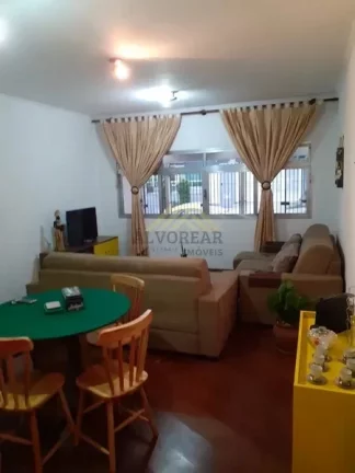 Imagem Sobrado Impecável com 3 Dormitórios e Charme Inaualável!