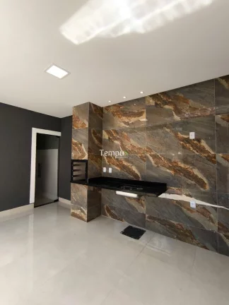 Imagem Casa Nova no Residencial Itaipu – 3 Suítes, Gourmet e Moderna