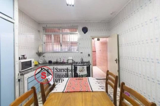 Imagem SOBRADO VILA PRUDENTE 130m Construída 105,00m Terreno 4,25 x 24,71 03 Dormt 01 Salas ( TV / Estar/ Jantar) 01 Cozinha ampla (c/ armarios) 02 Vagas