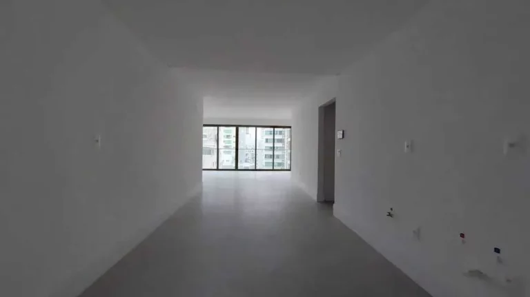 Imagem Apartamento novo de 4 suítes e 3 vagas de garagem no Centro de Balneário Camboriú