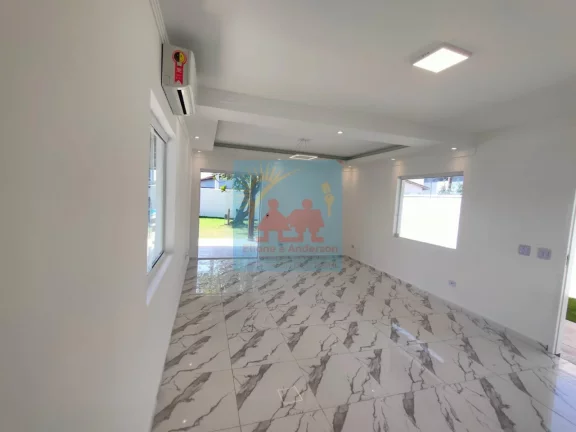 Imagem Casa à 70 metros da Praia de Itanhaém, Piscina Ampla, 3 dormitórios 789mil