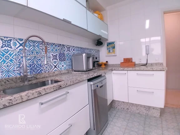 Imagem "Apartamento recém reformado de 3 dormitórios em condomínio charmoso e seguro no Jardim Santa Cruz!"