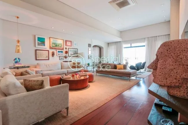 Imagem Cobertura maravilhosa com 600m², 04 dormitórios - sendo 02 suítes e seis vagas. Vista incrível.