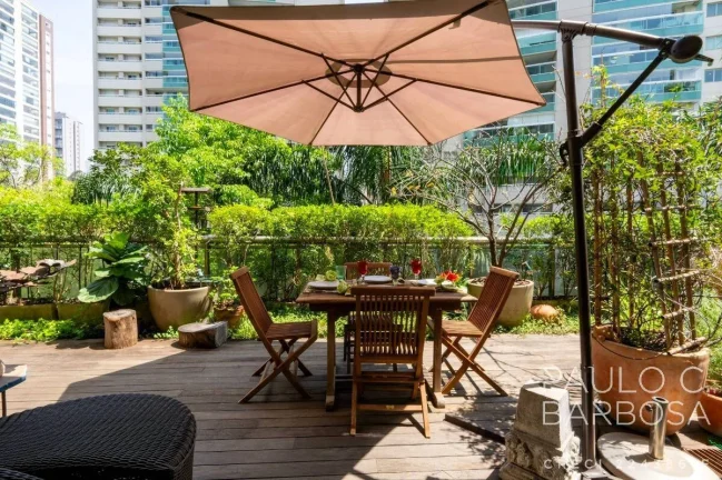 Imagem Vila Suzana Venda - 3 Dormitórios (2 Suítes) - 4 Vagas - 250m²