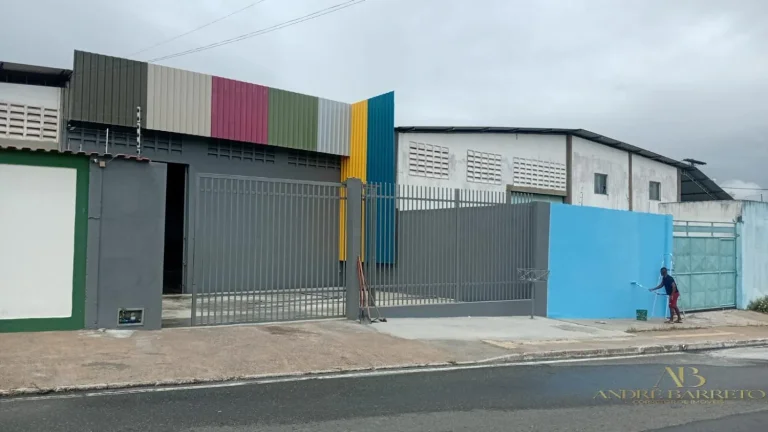 Imagem IMÓVEL COMERCIAL PRONTO PARA OPERAÇÃO | JARDIM LIMOEIRO - CAMAÇARI | 212m² | PÉ-DIREITO ELEVADO | ESTACIONAMENTO