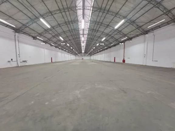 Imagem Galpão para alugar, 4000 m² por R$ 78.500,00/mês - Vila Sol Nascente - Suzano/SP