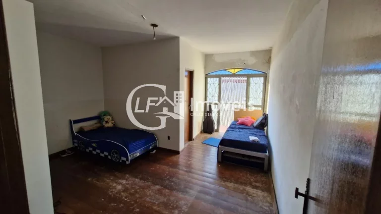 Imagem Oportunidade Imperdível ? Salão Comercial com 3.700m² Localização Estratégica na Rua Dom Aquino ? Em Frente à Praça das Araras (Cabeça de Boi)