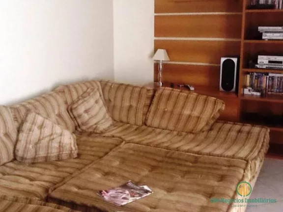 Imagem Linda Casa com 4 suítes, planejados em todos ambientes ar condicionado