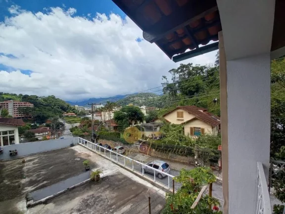 Imagem Casa para Venda em Teresópolis / RJ no bairro Várzea