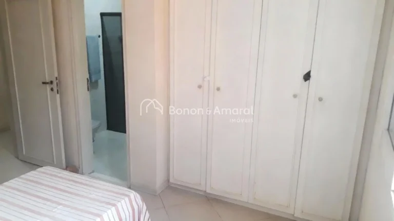 Imagem Localizada na Alameda principal do Clube, com acesso pela Portaria 1 e próxima à área administrat...
