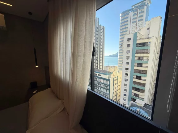Imagem Apartamento último andar com 3 dormitórios sendo 2 suítes e 2 vagas de garagem - Balneário Camboriú/SC
