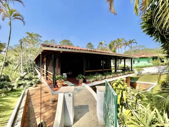 Imagem Linda casa TÉRREA 100% avarandada, voltada para natureza. APP - Área de Pre