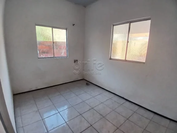 Imagem Casa a venda em Pacajus na Avenida Lúcio José de Menezes, 1760 - Croata, com 3 quartos, sendo 2 su...