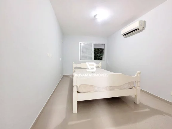 Imagem PITANGUEIRAS- CALÇADÃO , LINDO APARTAMENTO TOTALMENTE REFORMADO , GARAGEM NO PRÉDIO.